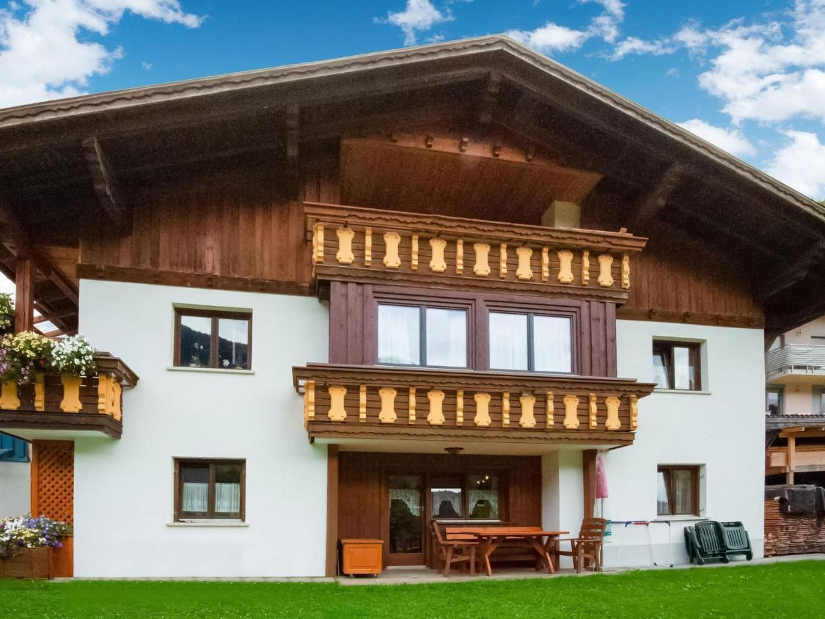 Apartment On The Mountainside In Silbertal Exteriör bild