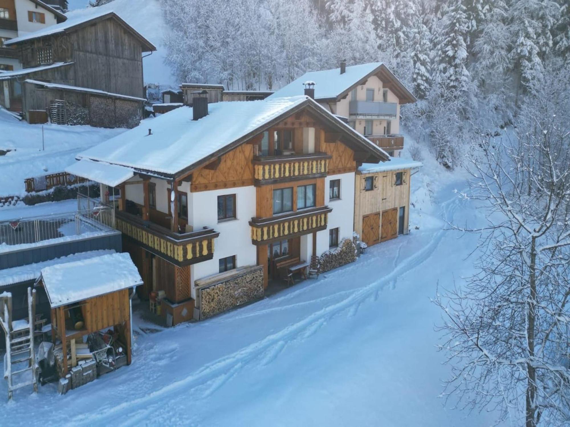 Apartment On The Mountainside In Silbertal Exteriör bild